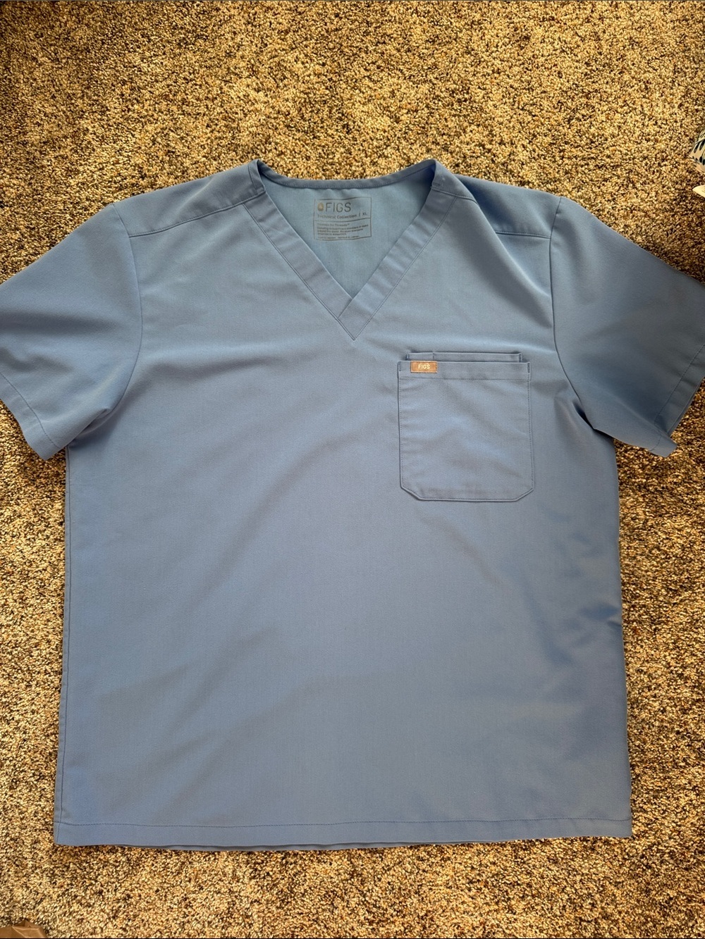 Figs Men’s V-Neck Scrub Top
